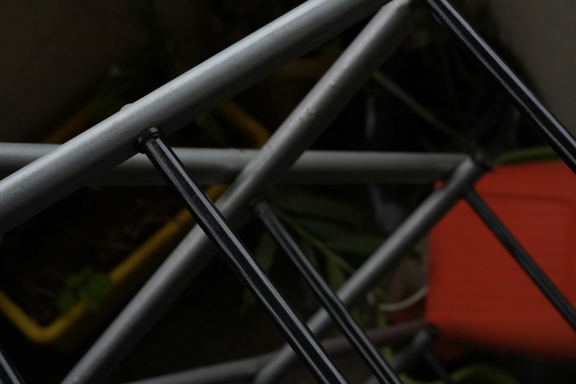 استيراد وتوزيع الألومنيوم